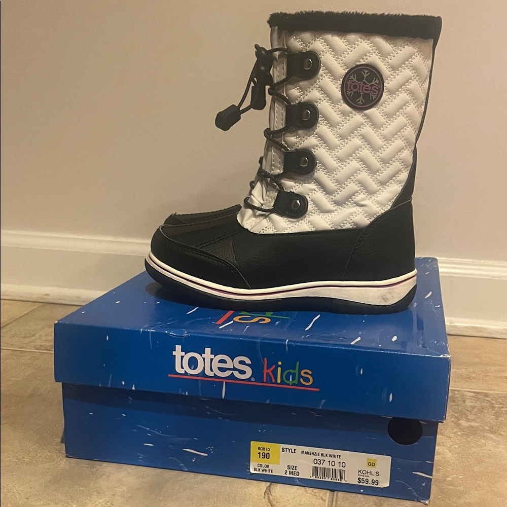 Totes Kids snow boots